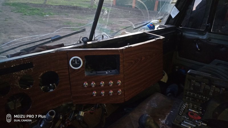 КАМАЗ 65115 самосвал салон новый
