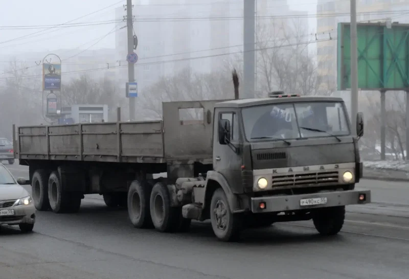 КАМАЗ 5411 С полуприцепом площадка