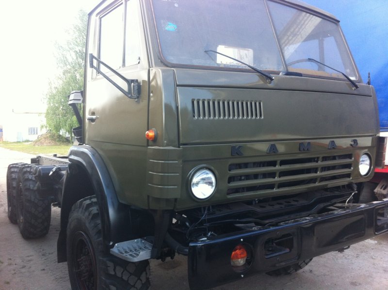 Сувенирный КАМАЗ 43105