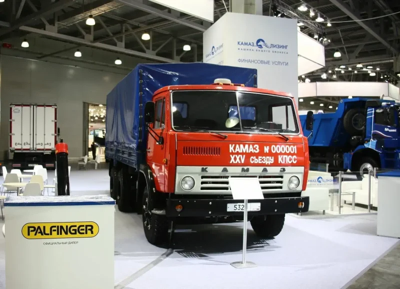 Новый КАМАЗ 2022 тягач