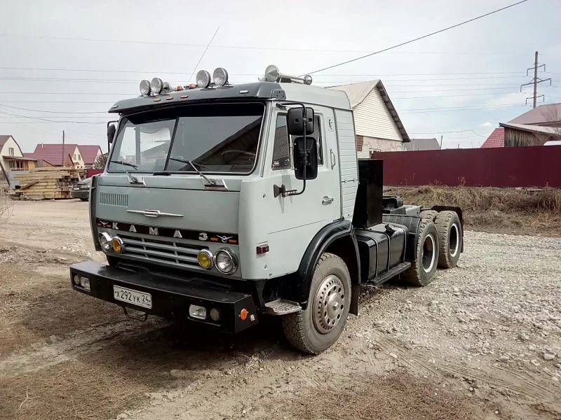 КАМАЗ 55111 оранжевый