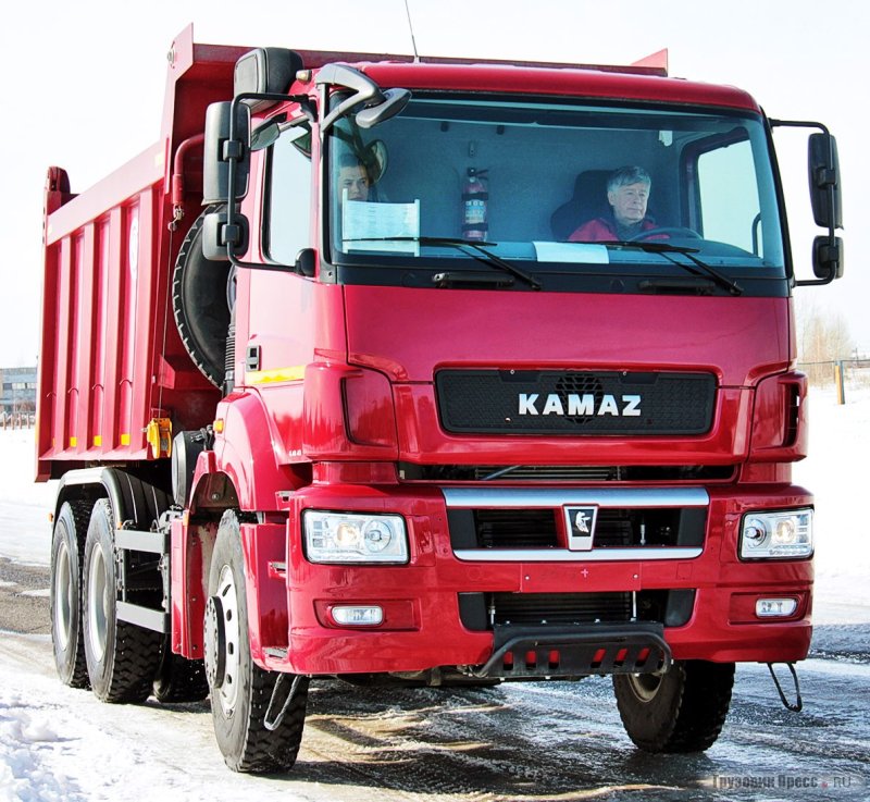 КАМАЗ 65802 6х6 тягач
