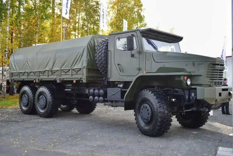 Урал Торнадо 6х6