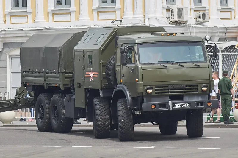 КАМАЗ 6350 медведь