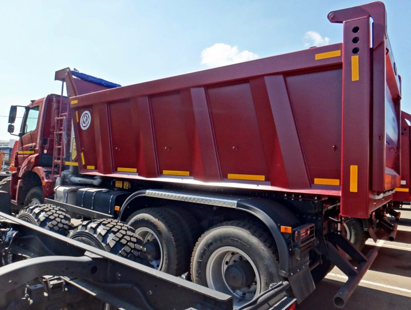 КАМАЗ 65801 самосвал