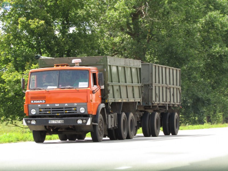 КАМАЗ 55102 хаки