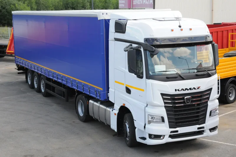 КАМАЗ 54901 С полуприцепом