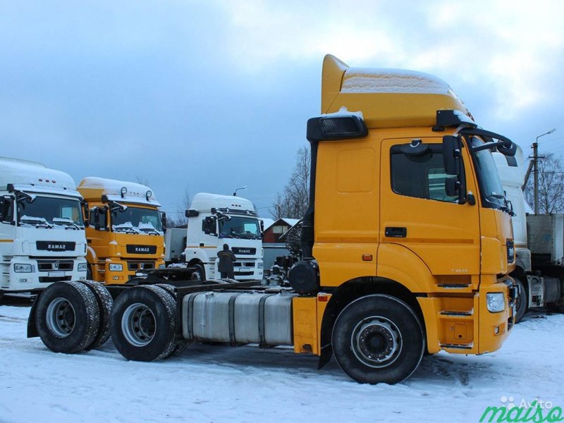 КАМАЗ 65206 желтый