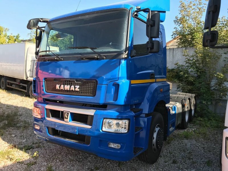 Седельный тягач КАМАЗ 65206