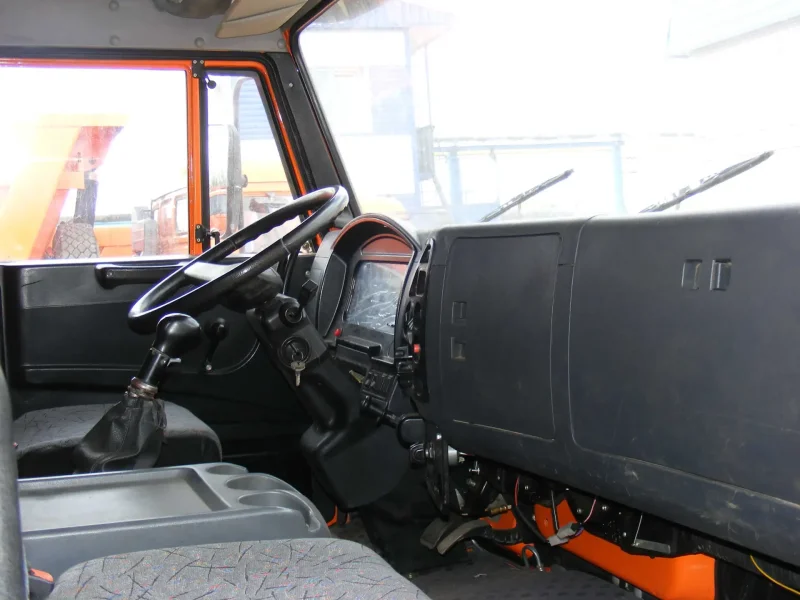 КАМАЗ 6520 кабина внутри