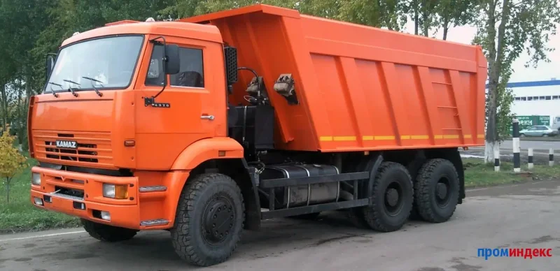 Грузовой самосвал КАМАЗ 6520