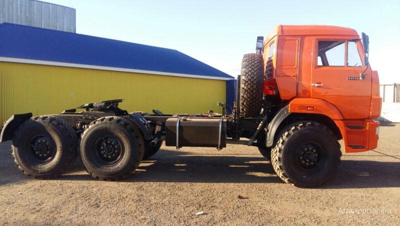 КАМАЗ-44108 седельный тягач