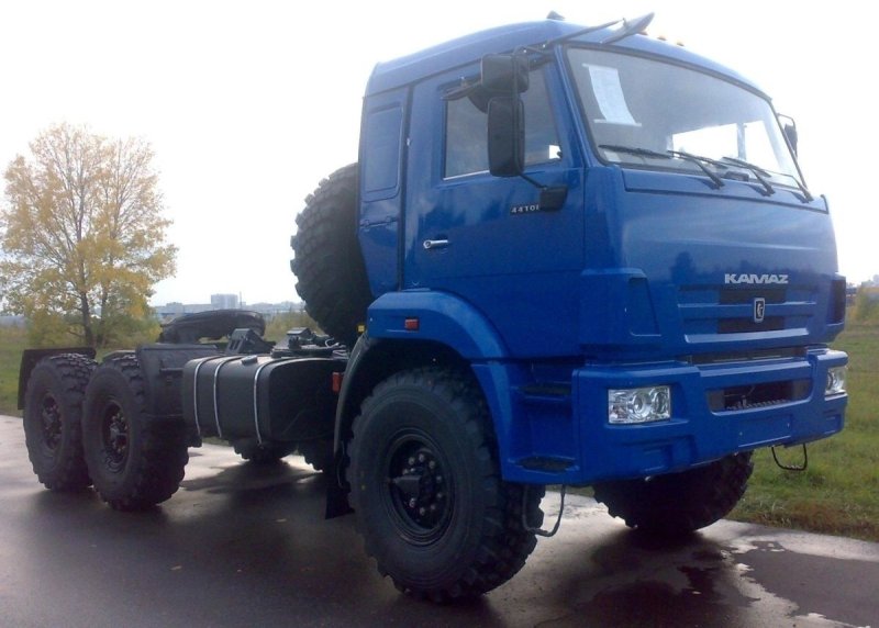 Седельный тягач КАМАЗ-44108-10