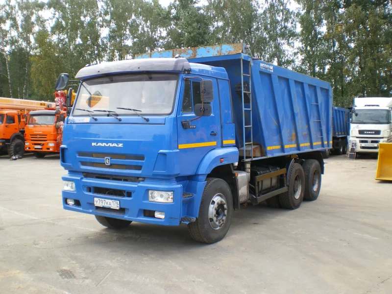 КАМАЗ 6520 синий