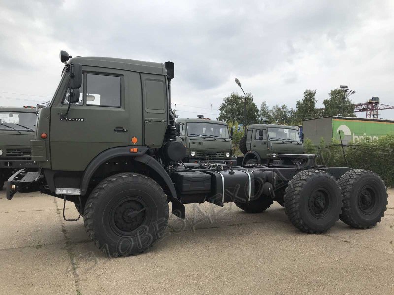КАМАЗ-44108 седельный тягач