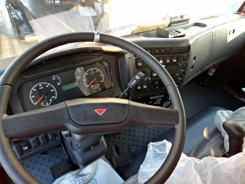 КАМАЗ 65115 салон кабины