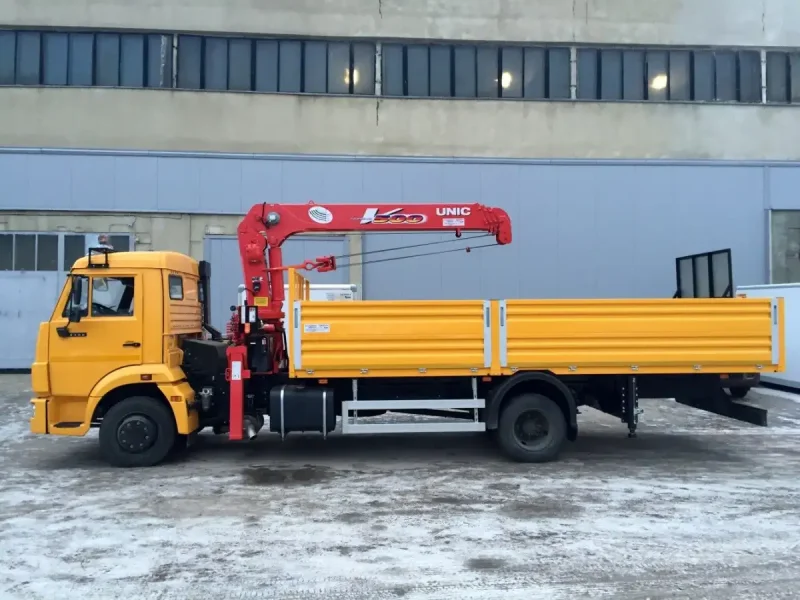 КАМАЗ белый 4308 манипулятор