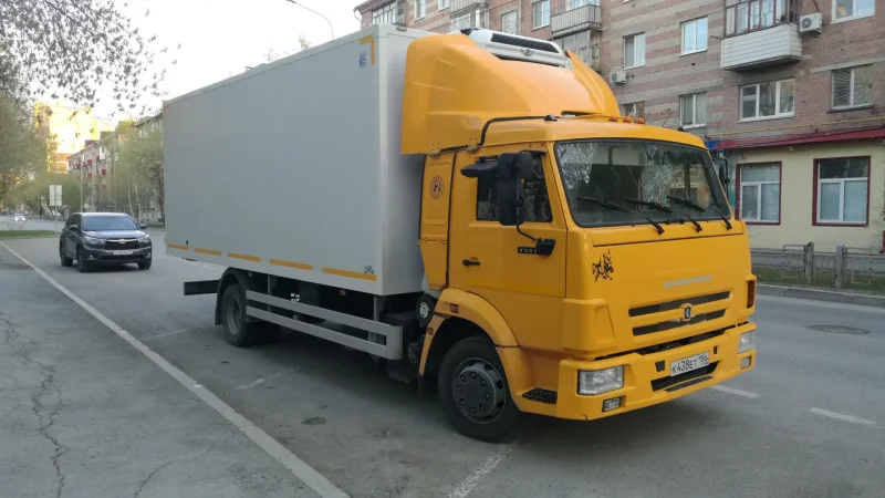 КАМАЗ 4308 седельный тягач