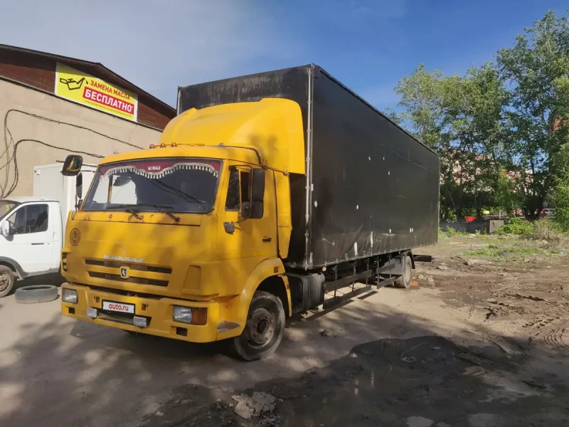 Грузовик КАМАЗ 4308