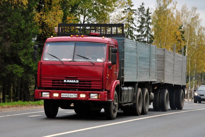 КАМАЗ 5350 самосвал