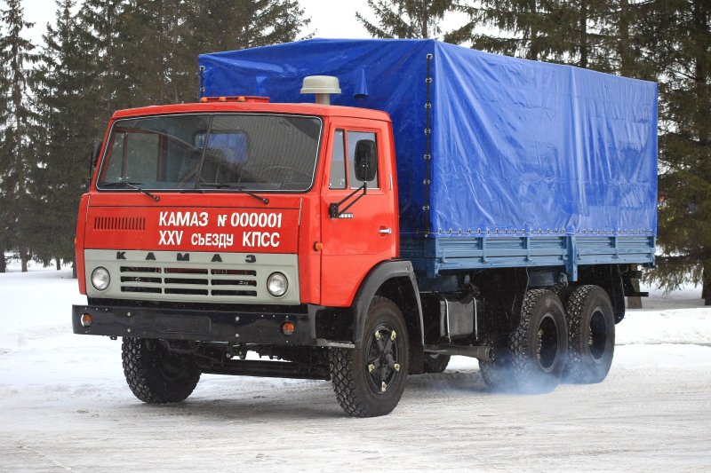 Седельный тягач КАМАЗ 65228