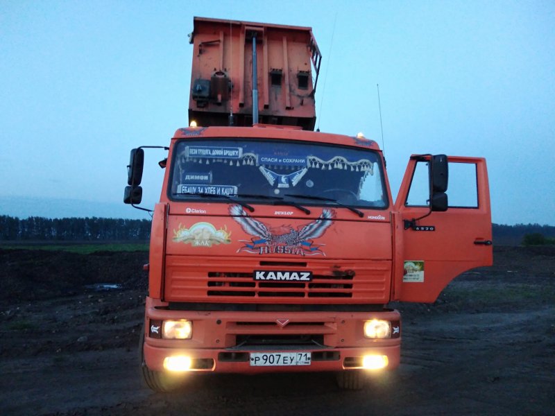КАМАЗ 452810