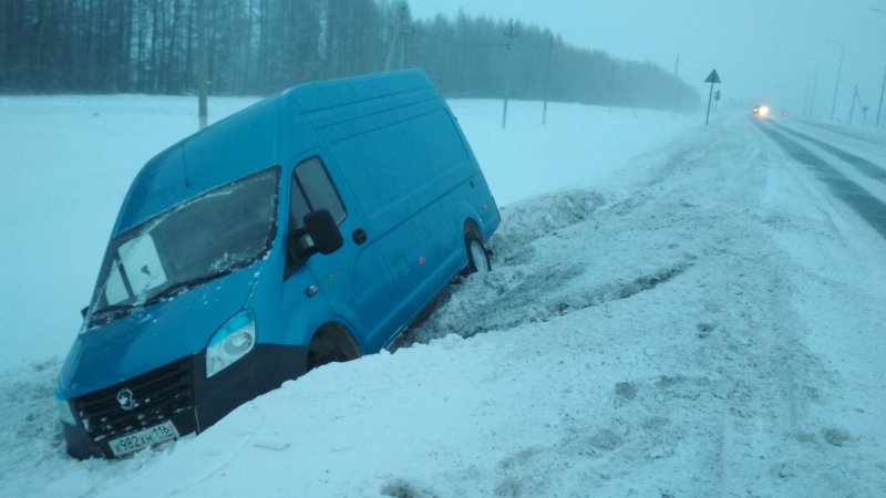 Газель на трассе