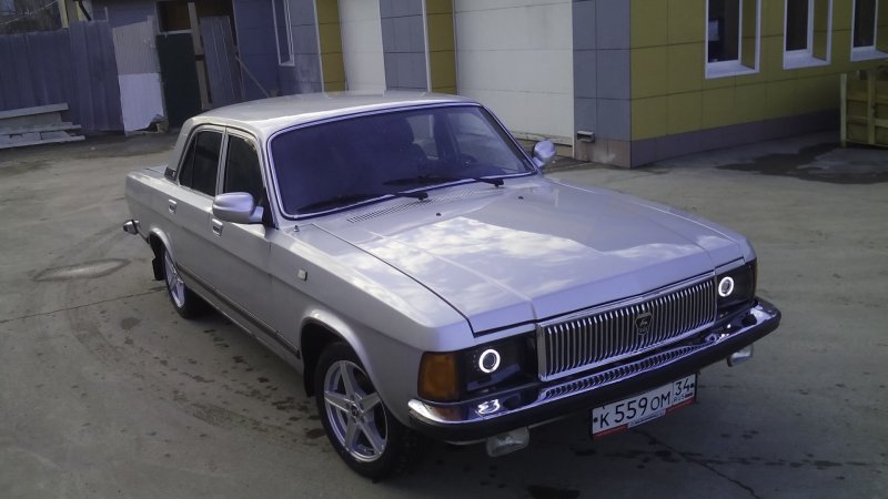ГАЗ- Волга автомобиль ГАЗ 3110