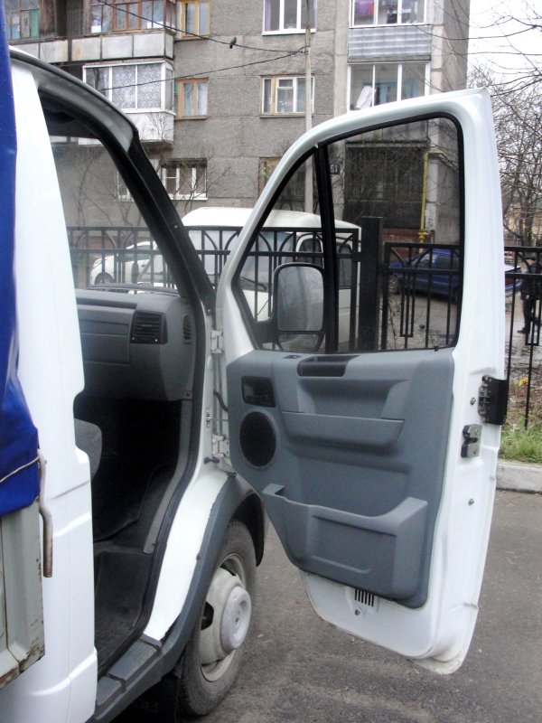Боковая дверь на Газель 2705