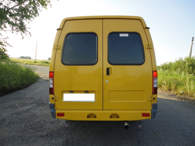 ГАЗ 3221 сзади