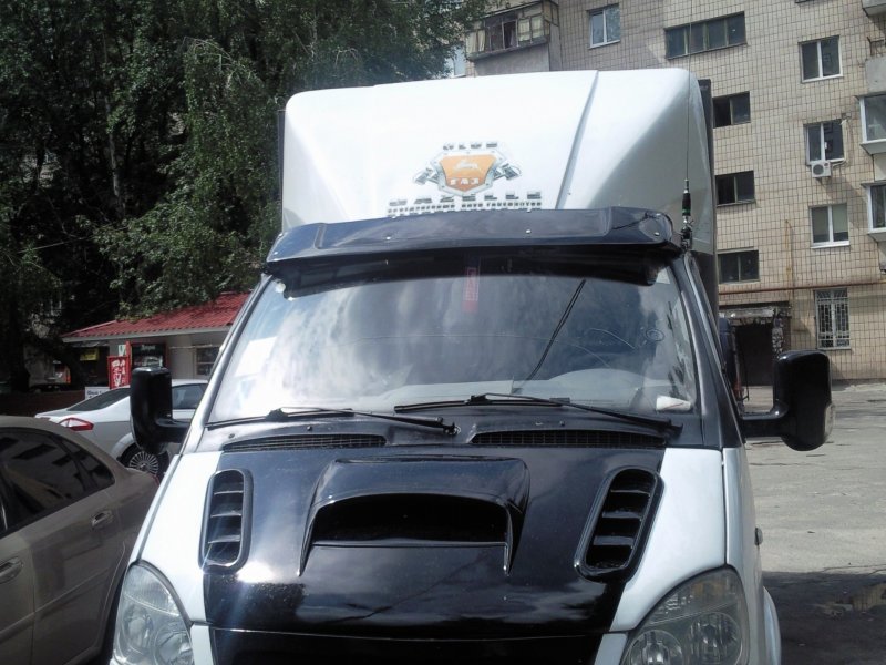 Белый козырёк на Газель 2705