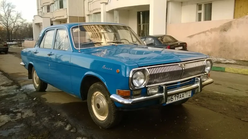 Голубая Волга ГАЗ 24