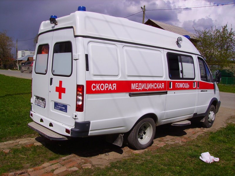 Машина скорой помощи сверху