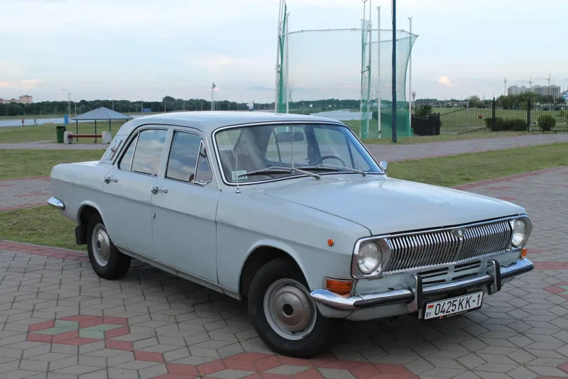 Волга ГАЗ 24 10 серая