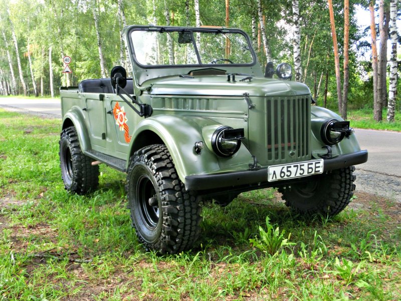 ГАЗ 69 красный