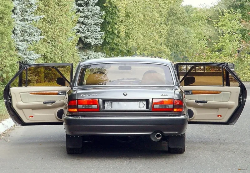 ГАЗ 311055 сзади