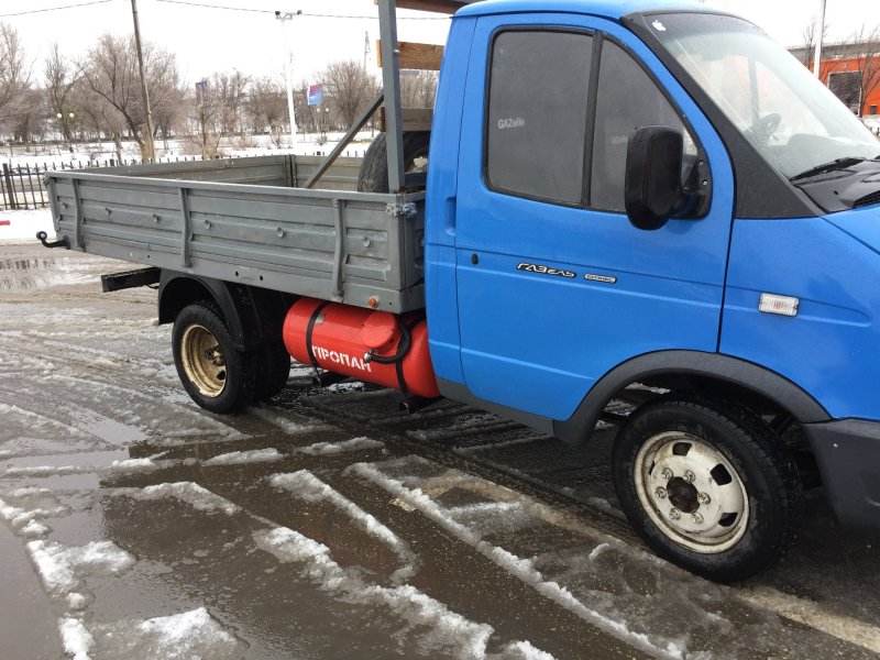 Газель бортовая 402