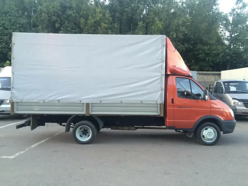 ГАЗ-a23r32 промтоварный фургон