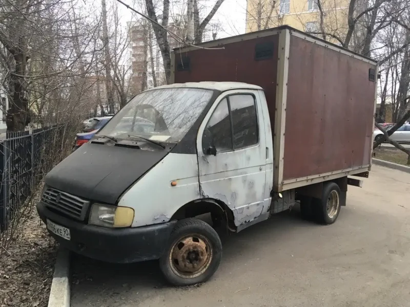 Сгоревшая грузовая Газель