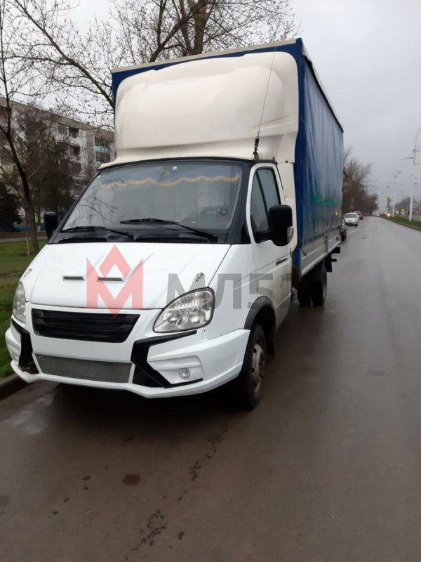Газель бизнес с белым бампером