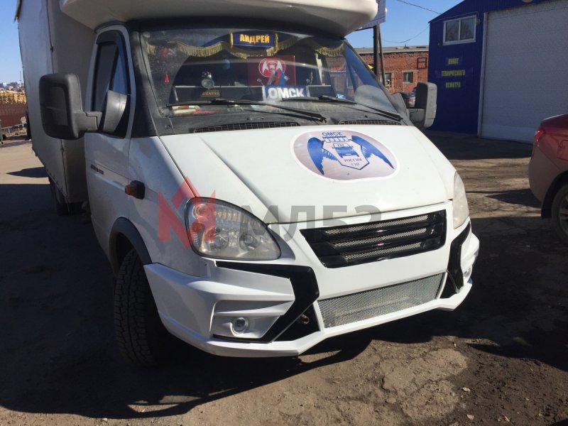 Газель бизнес с белым бампером
