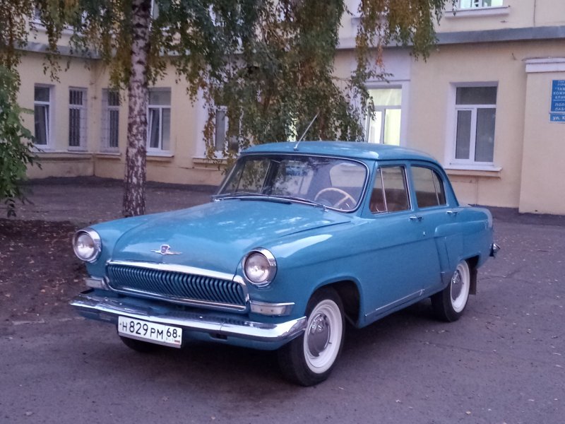 Волга ГАЗ 21 голубая