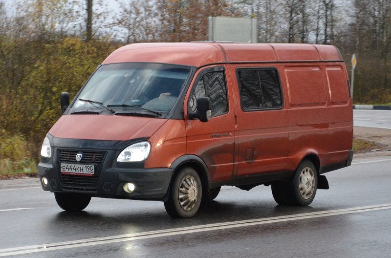 Автомобиль ГАЗ-2705