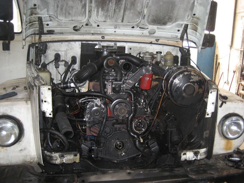 ГАЗ 3307 под капотом