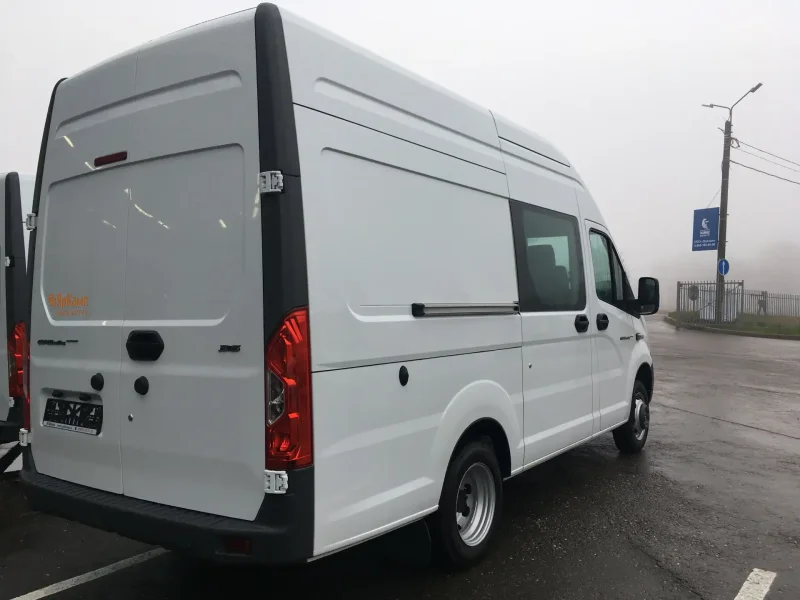 ГАЗ-а32r23 грузовой фургон цельнометаллический