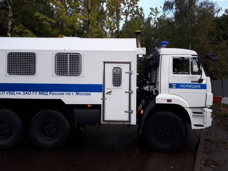 Милицейский фургон ПАЗ-653