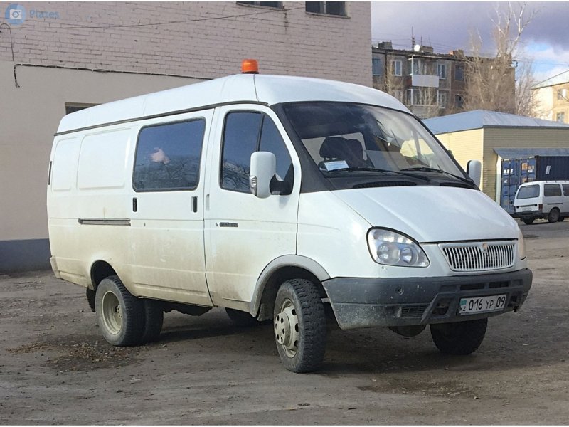 ГАЗ 32217
