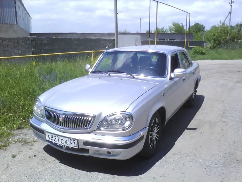 ГАЗ 31105 зеленая