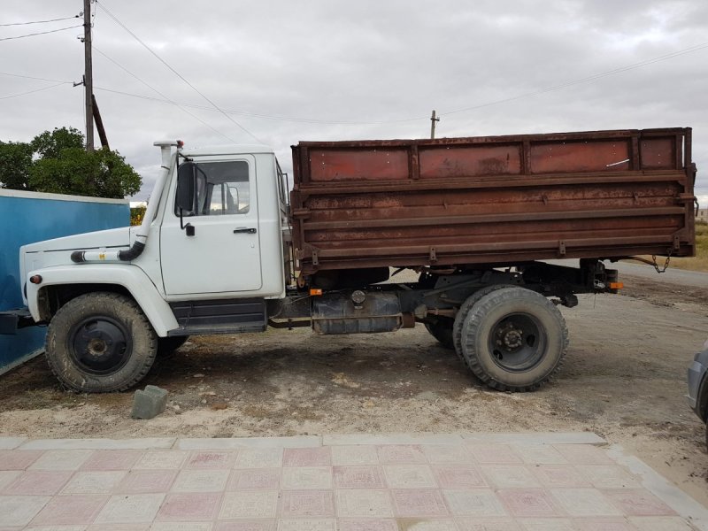 ГАЗ 3307 бортовой