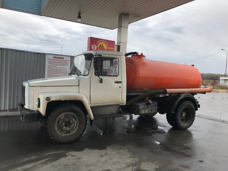 Фото ассенизаторской машины ГАЗ 3307